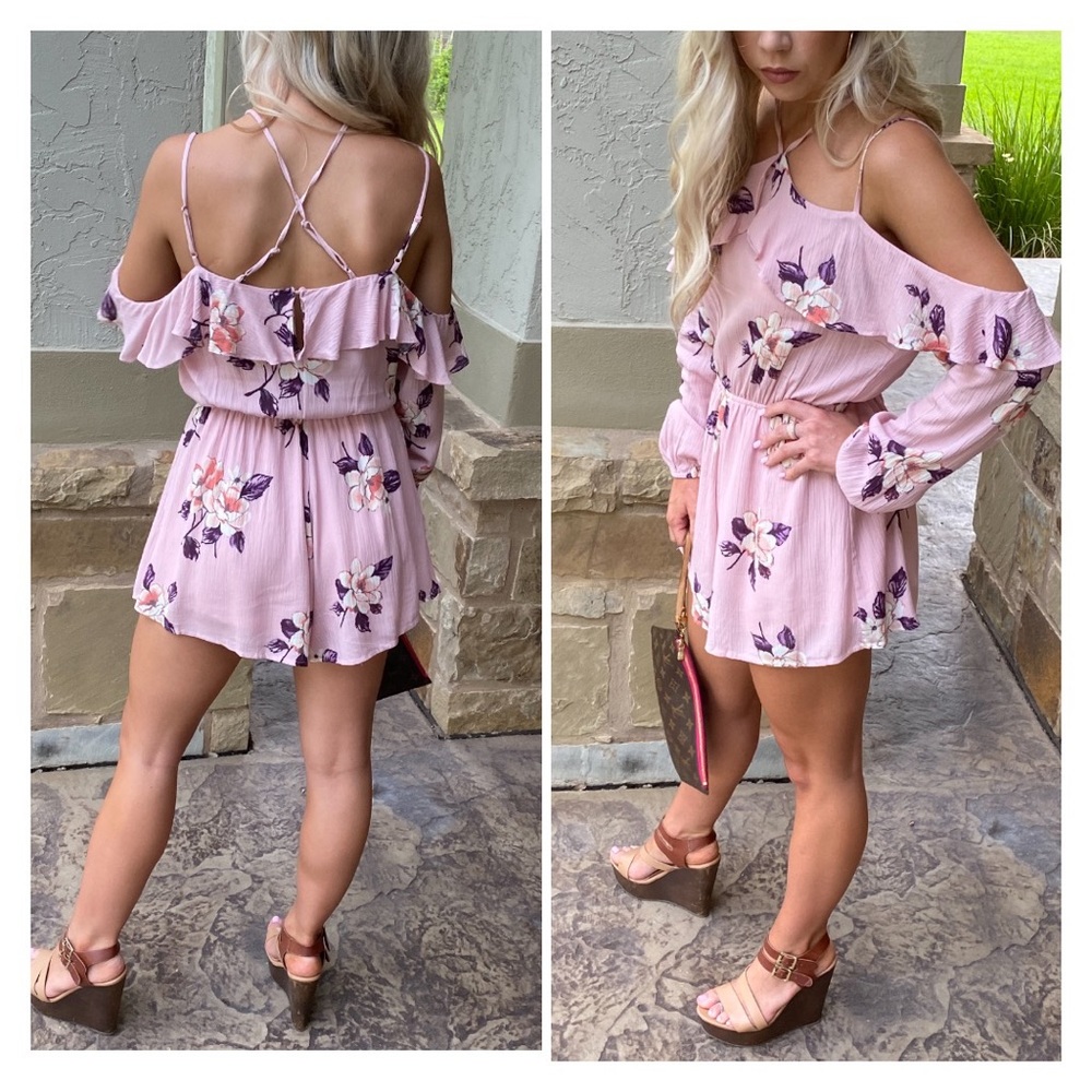 Blush Pink Floral Romper - Picture 2 of 3